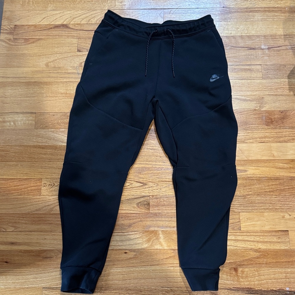 Nike Black Tech Fleece Joggers